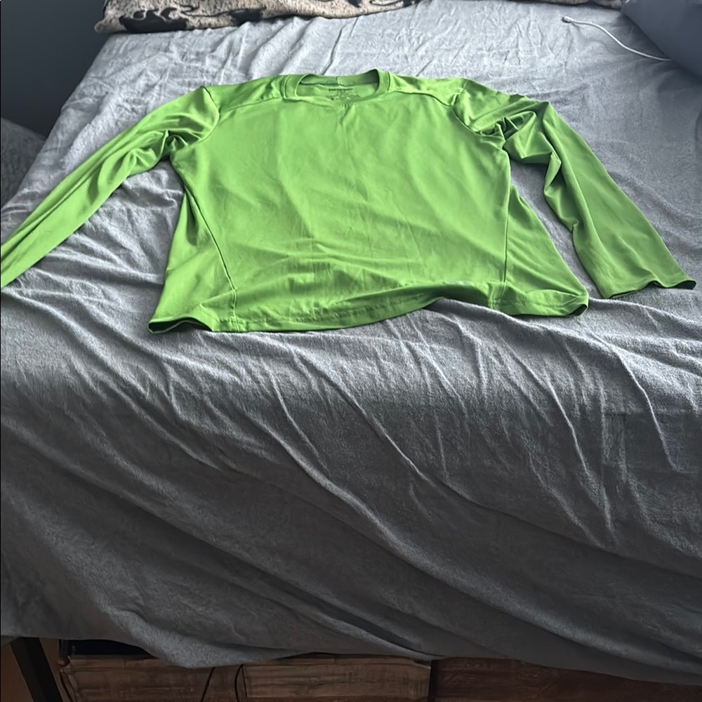 Women's Green Long Sleeve Top